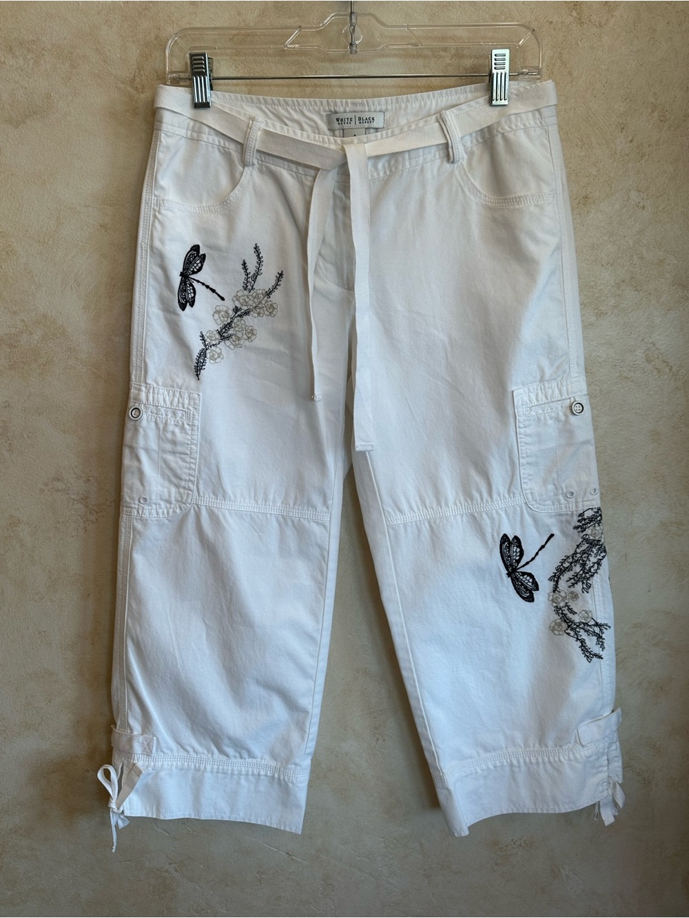 White House Black Market White Cotton Zip Front Pants with embroidery dragonfly